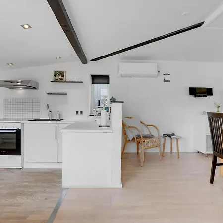 2 Bedroom Cozy In Casa de Férias