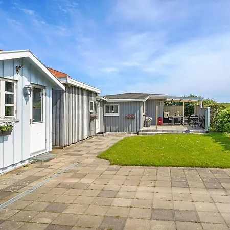 2 Bedroom Cozy In *